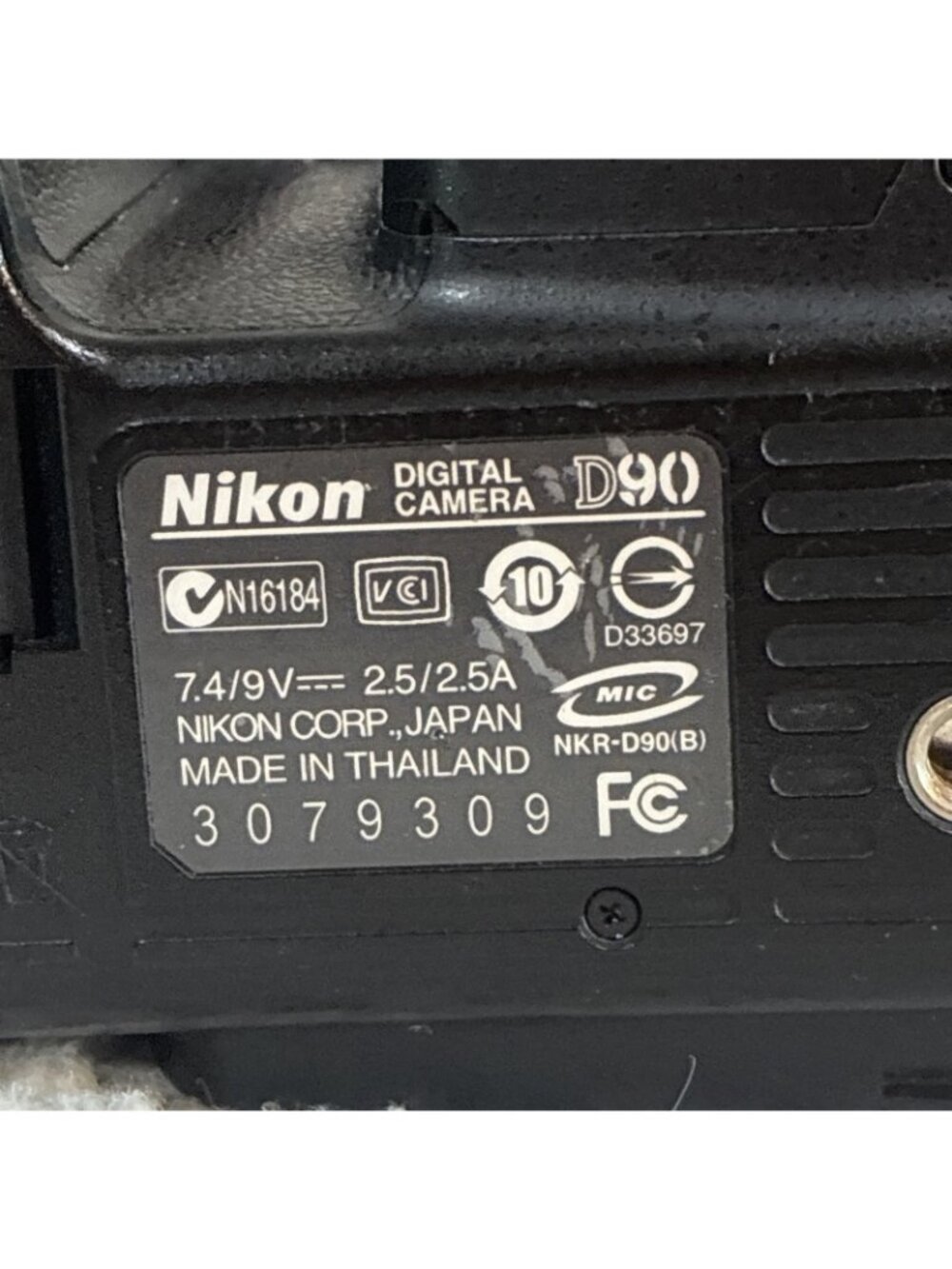 MINT Nikon D90 Digital SLR Camera (Body Only) With New Battery And Charger - Picture 6 of 13